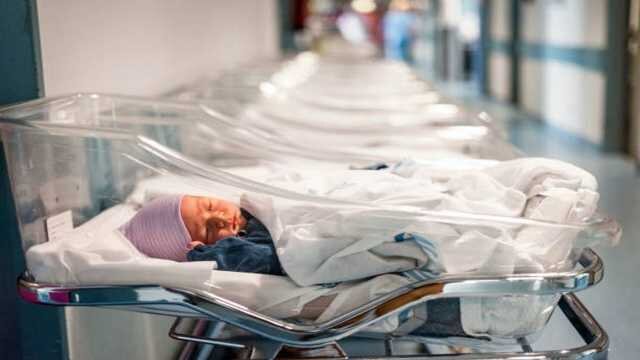 تداوم واکسیناسیون نوزادان کرمانشاه با وجود شرایط جنگی