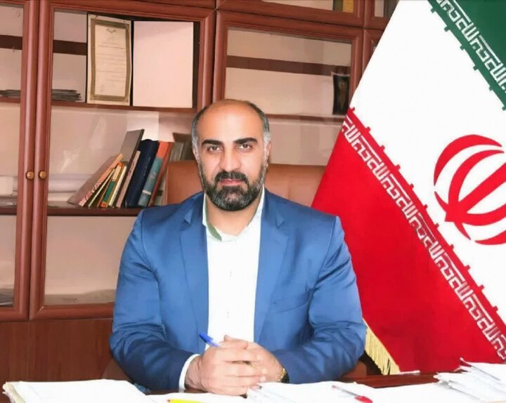 تعویض شیشه 250 واحد مسکونی آسیب‌دیده از جنگ در شهر اسدآباد