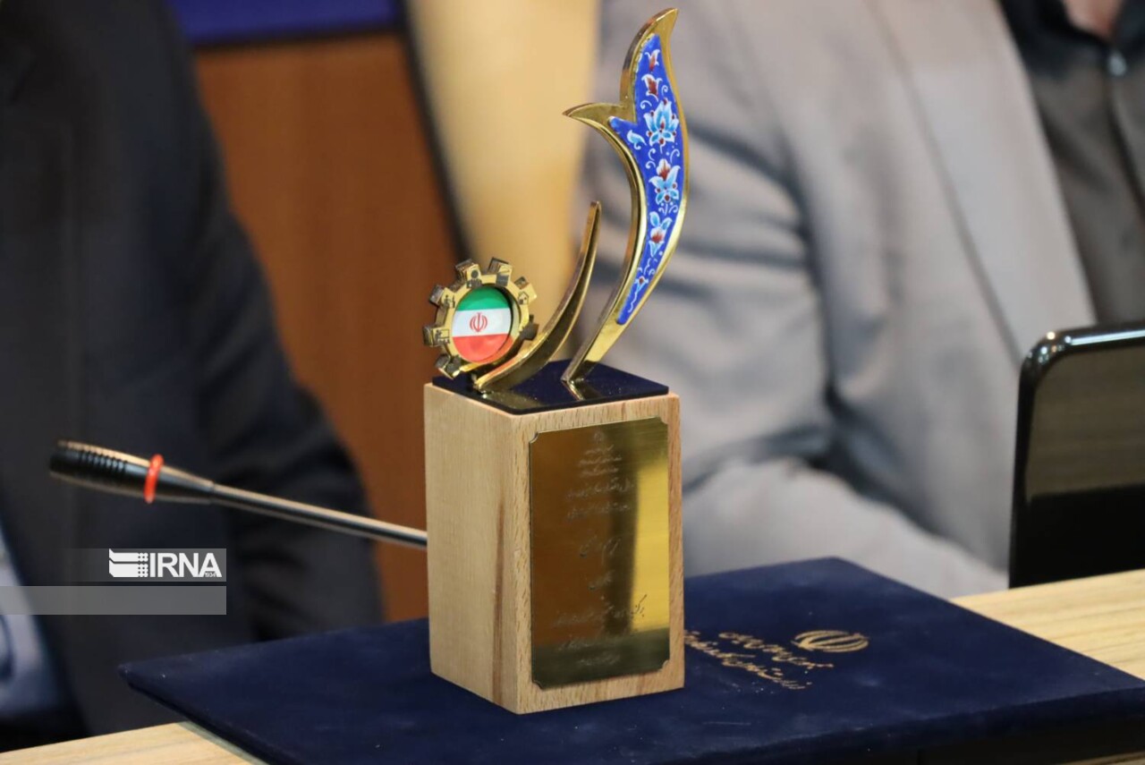 چهار نخبه کارگری خوزستان، عنوان برتر کشور را کسب کردند