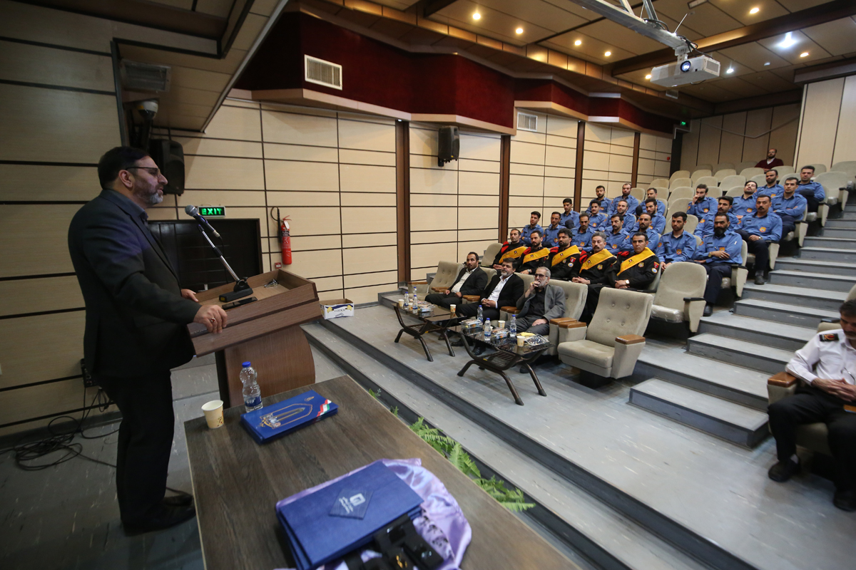«آتش‌نشانی»؛ سازمانی با بالاترین سطح منزلت اجتماعی و محبوبیت در مجموعه شهرداری همدان