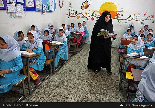 نقش محوری معلمان در هدایت و هویت‌یابی فرهنگی نسل نوخاسته