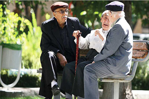 مطالبه بازنشستگان فرهنگ و ارشاد اسلامی همدان برای اجرای مصوبات رفاهی و بیمه تکمیلی