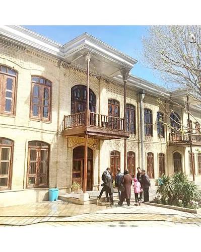 خانه پوستی‌زاده همدان همچنان در انتظار احیا