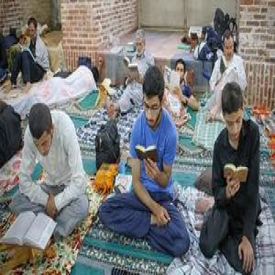 حضور 7000 دانش‌آموز در 49 مسجد همدان در مراسم اعتکاف