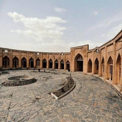 احیا و بهره‌برداری کاروانسرای تاج‌آباد براساس چارچوب‌های مصوب