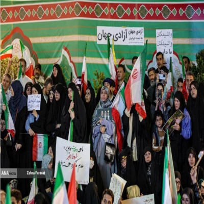 فرهنگ بدون زنان کامل نمی‌شود