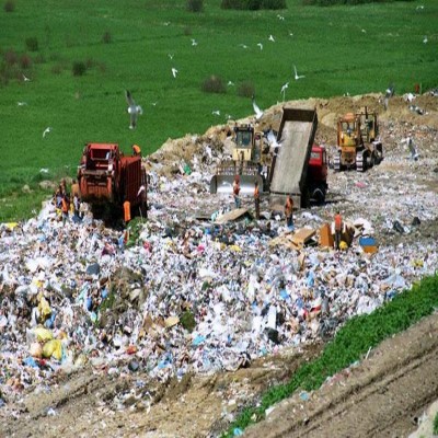 شمارش معکوس برای خفگی حیات ‌وحش؛ خاک زیر آوار پلاستیک